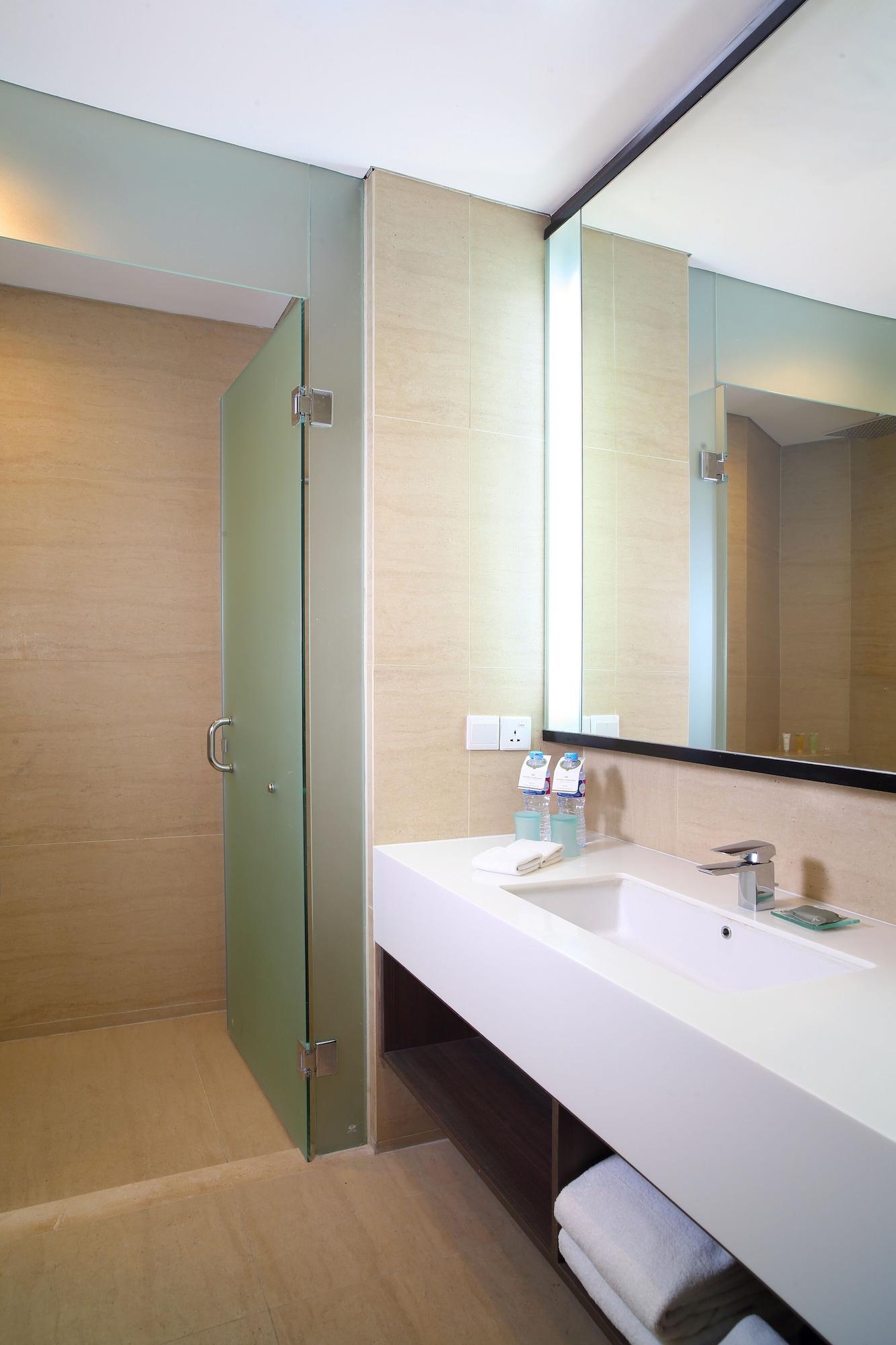 Hotel Santika Premiere Ice - Bsd City Serpong Buitenkant foto