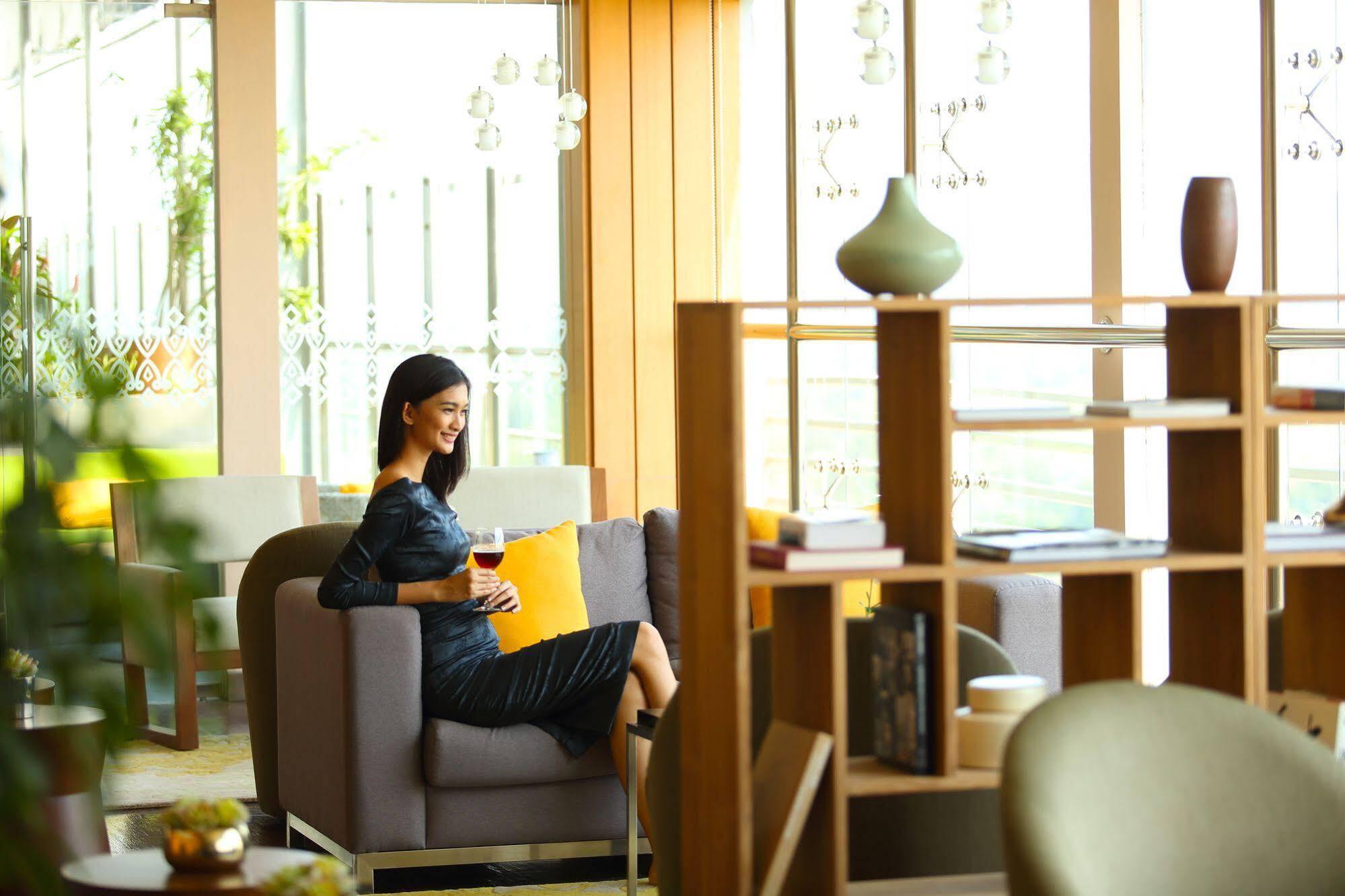 Hotel Santika Premiere Ice - Bsd City Serpong Buitenkant foto