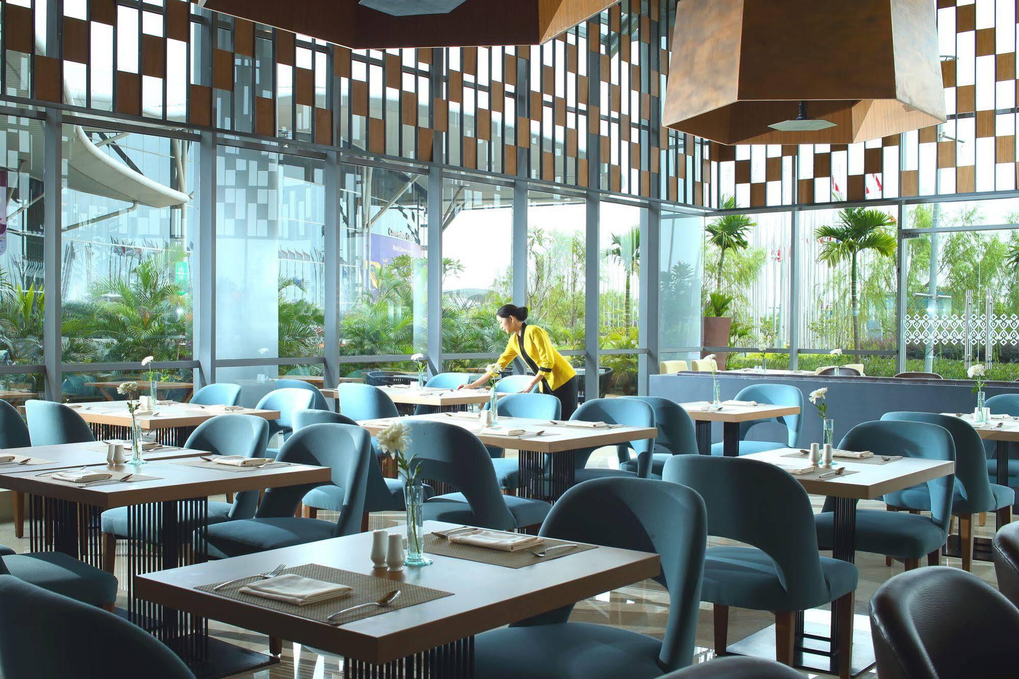 Hotel Santika Premiere Ice - Bsd City Serpong Buitenkant foto