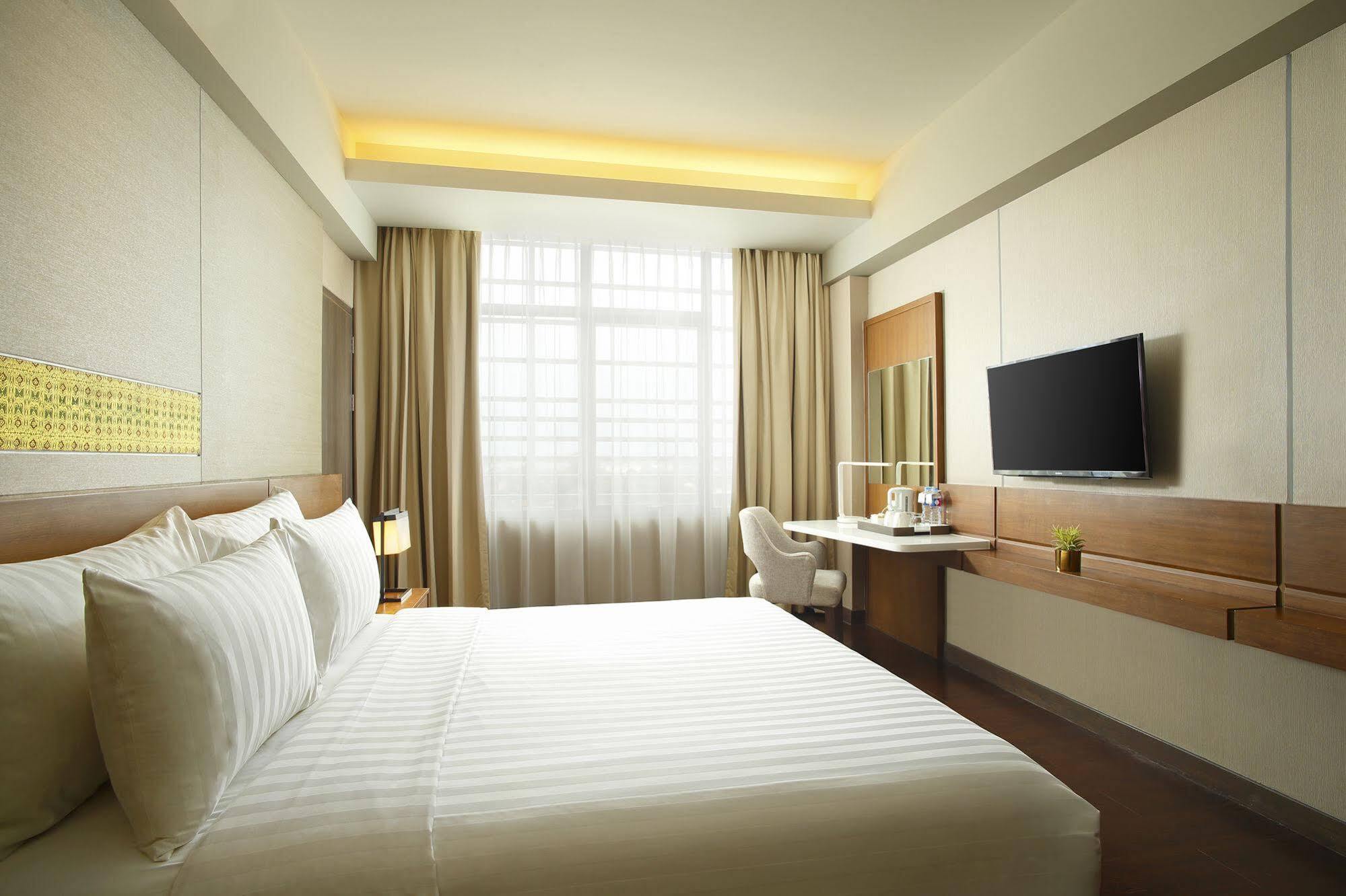 Hotel Santika Premiere Ice - Bsd City Serpong Buitenkant foto