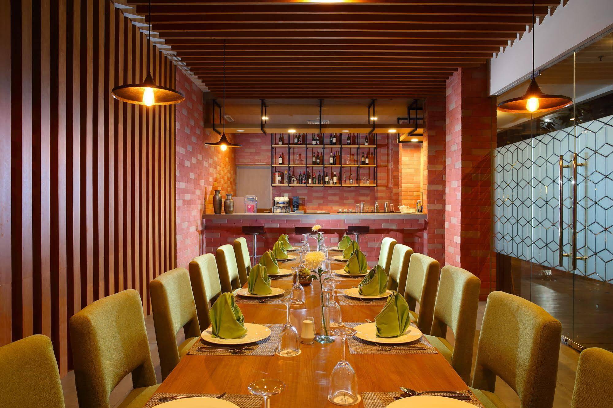 Hotel Santika Premiere Ice - Bsd City Serpong Buitenkant foto